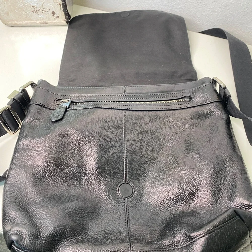 COACH Sullivan Small Messenger Crossbody Purse Black Calf Leather‎ Unisex F72108